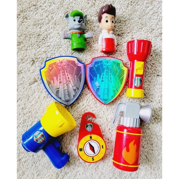 Spin Master Other - Paw Patrol Finger Puppets Badges Pretend Play Accessories for Plush Toy Lot